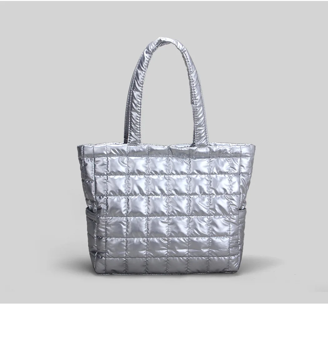 Large Capacity Women's Tote Bag - Carrying View