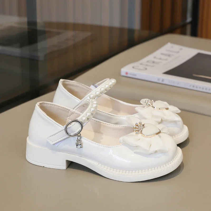 Girls Party Shoes Spring Autumn Kids Leather Shoe Sweet Love Crown Fashion Versatile Children Princess Shoes Hook Loop
