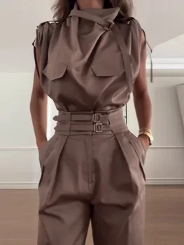 طقم مرقع بياقة مدورة، وبنطال كارغو بجزء علوي من الصوف 1