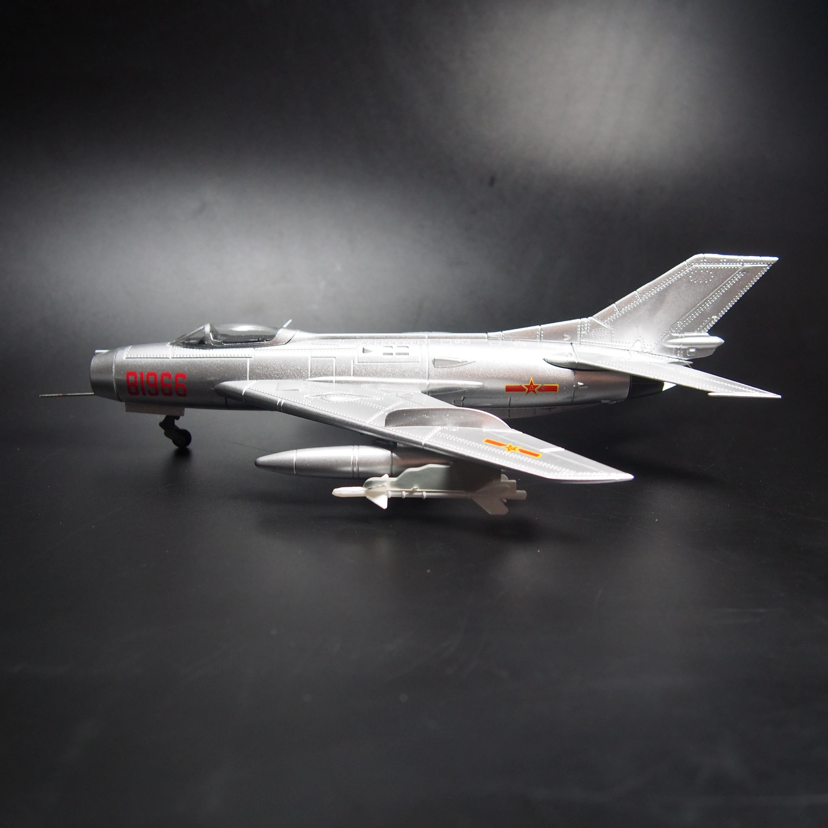 1-72-scale-j-6-military-combat-aircraft-model-alloy-die-casting-simulation-of-the-plane-collection-toys-gifts