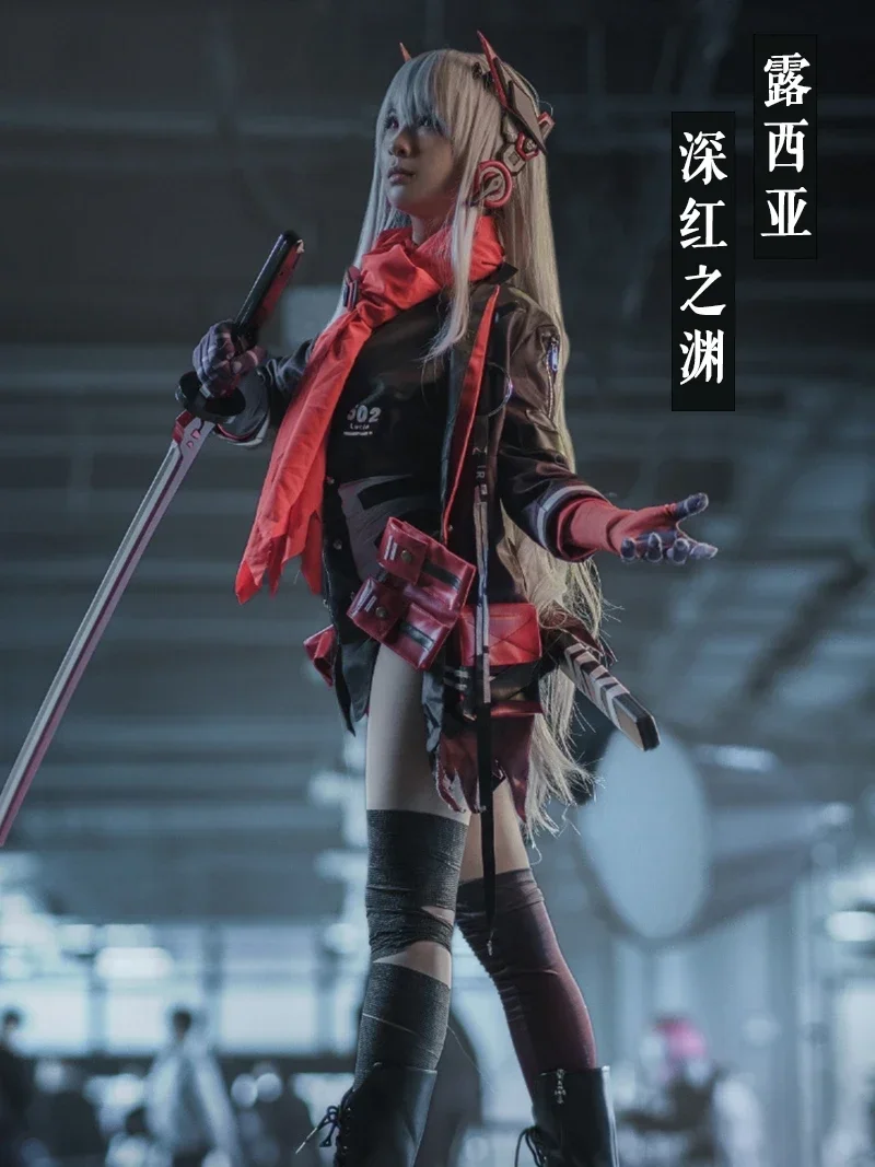 Lucia’s cosplay in vivid detailA enticing recreation of her look