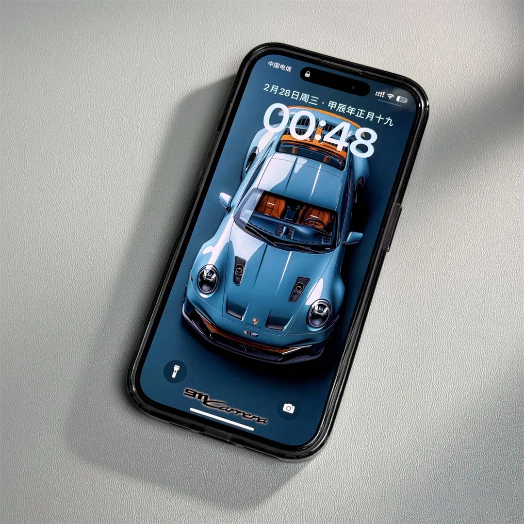 Luxury Matte Translucent Magnetic Wireless Charging Case - Clear Hard Back Cover