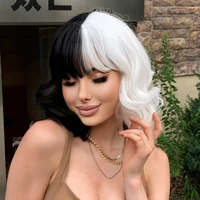 Cruella – cheveux mi-longs ondulés de couleur noir et blanc, 12 pouces, avec frange, pour cosplay, fête, usage quotidien 4