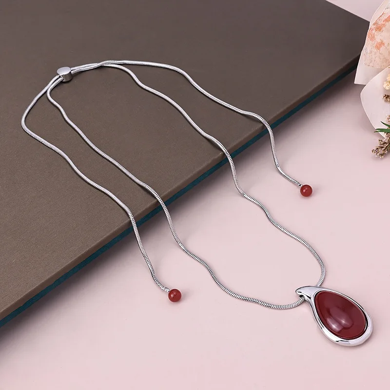 Rote Wassertropfen Pullover Kette Kupfer einfache männliche und weibliche personalisierte Luxus lange Halsketten Modeschmuck