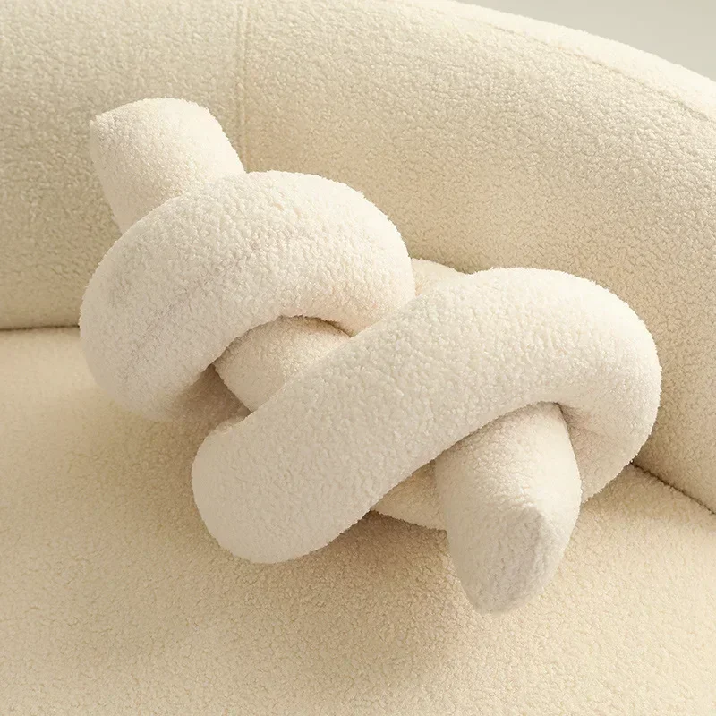 Knotted50x28cm