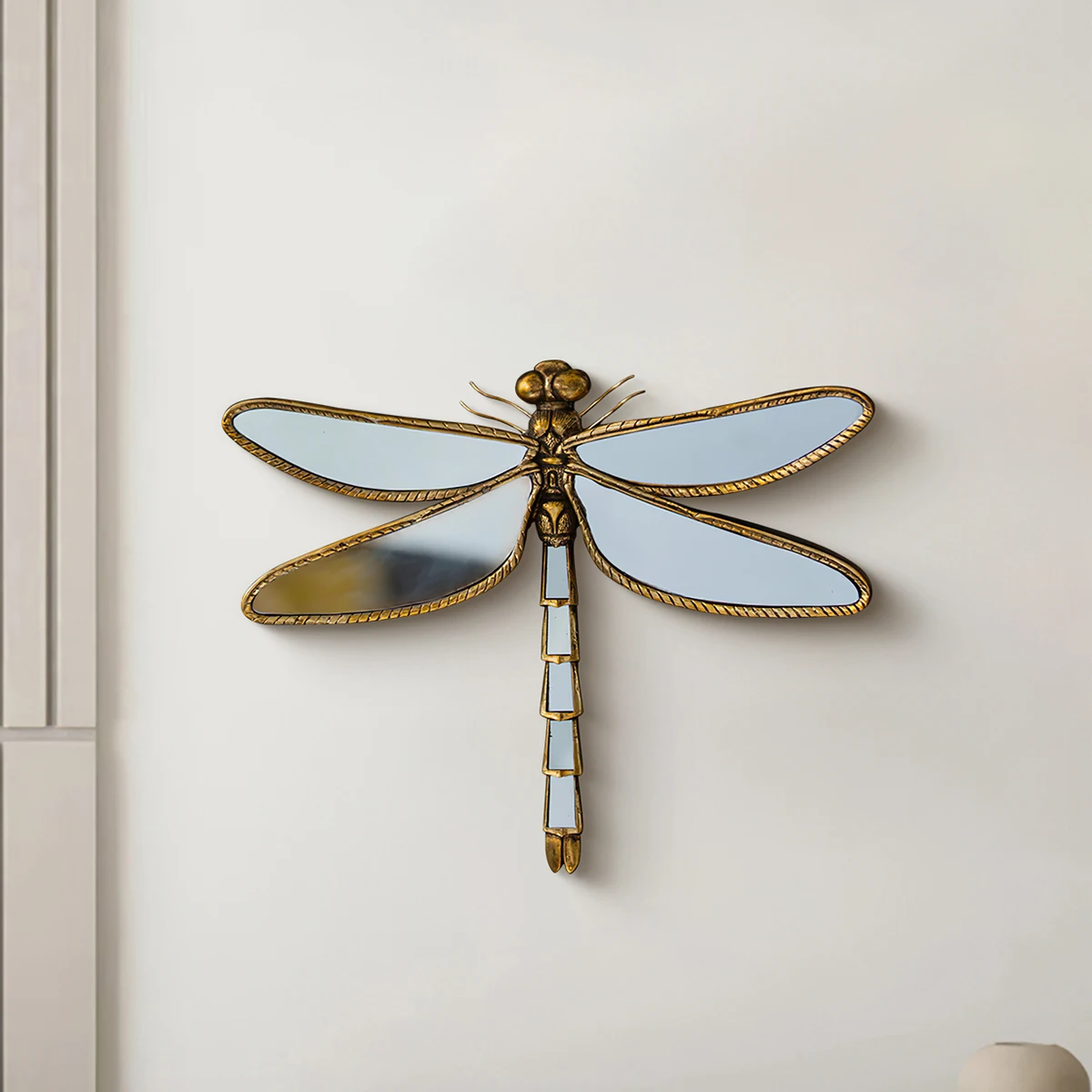 1pc, 12.5*9.7 inch light luxury retro distressed resin dragonfly pendant living room wall decoration wall-hung handicrafts