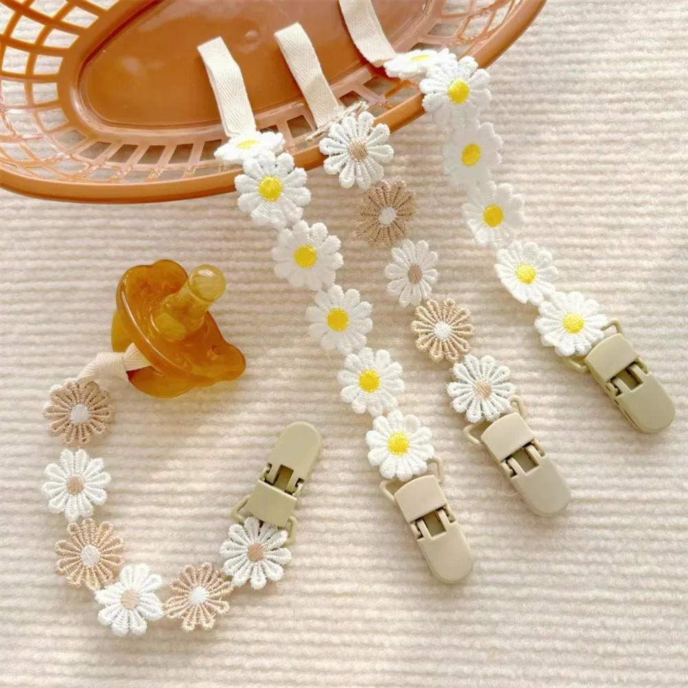 New Little Daisy Pacifier Clips Lightweight Wear-resistant Nipple Bracket Holder Safe Accessories Pacifier Chain Gift