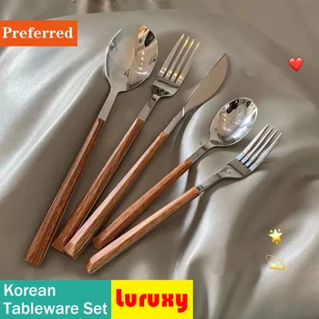 Set di posate con manico in legno Set di stoviglie coreano in acciaio inossidabile Coltello da cucina Forchetta Cucchiaio Bacchette Set di stoviglie Set di stoviglie 1