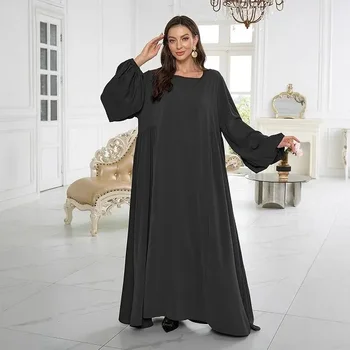 New 2025 Muslim Women's Long Robe Dress Simple Style Middle East Abaya One Piece Garment for Women Elegant Fashionable