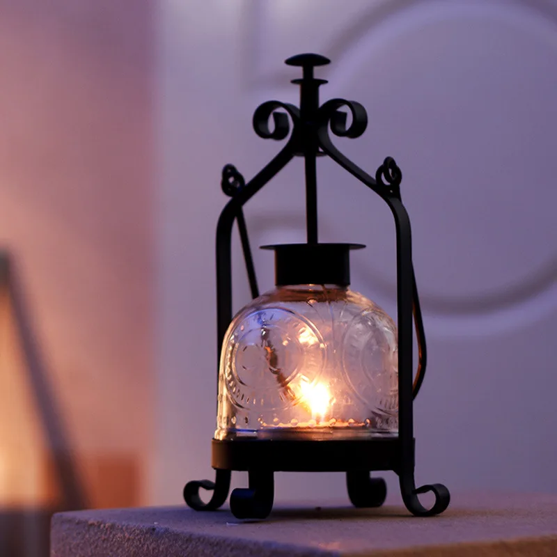 Retro Wrought Iron Candle Lamp Holder for European Courtyard Decoration
