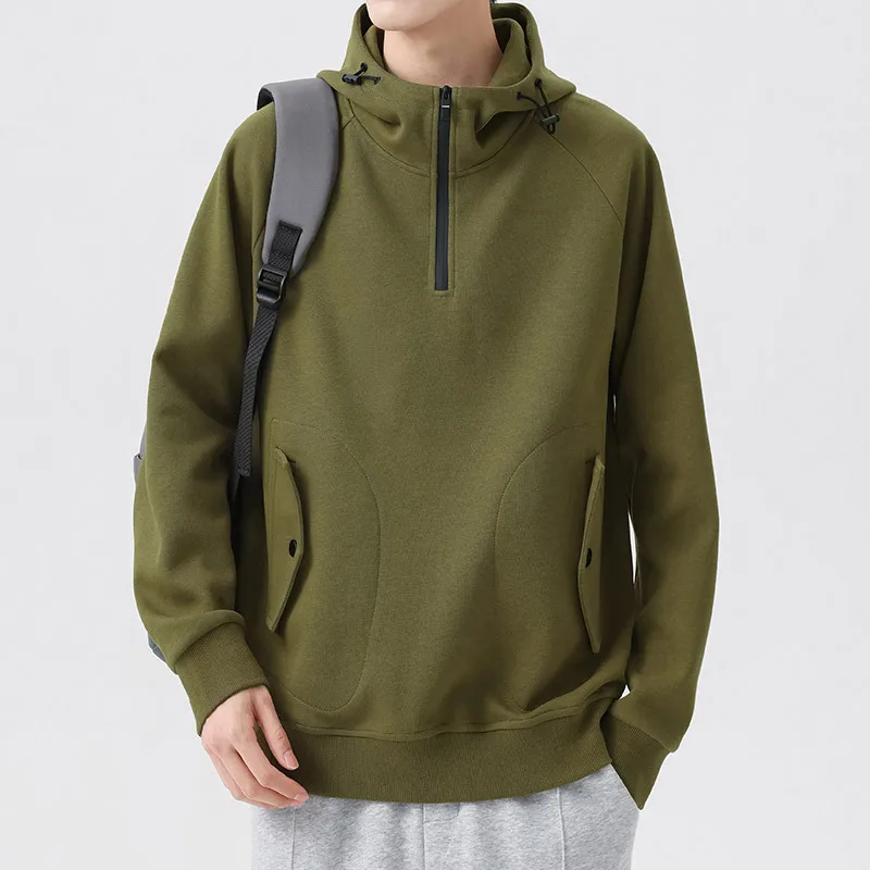 Рисунок 3 - Осень-зима 2023, свитер с капюшоном