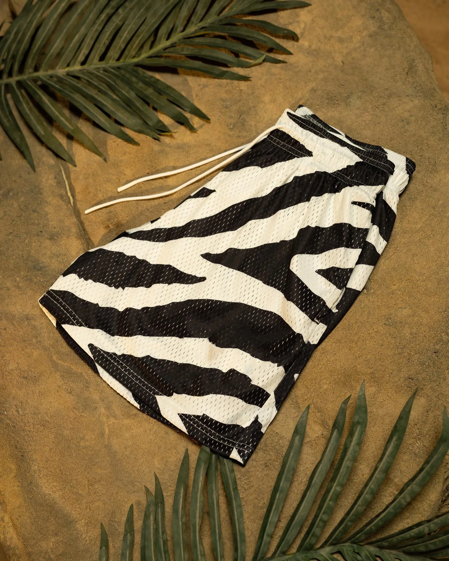 New Digital Printing American Trendy Sports and Leisure Shorts for Men's Outdoor Fitness and Sports Mesh Breathable Shorts