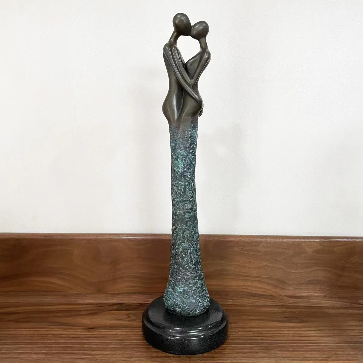

Bronze Romantic Couple Kiss Statue Modern Abstract Sculpture Gorgeous Anniversary Gift Home Decor