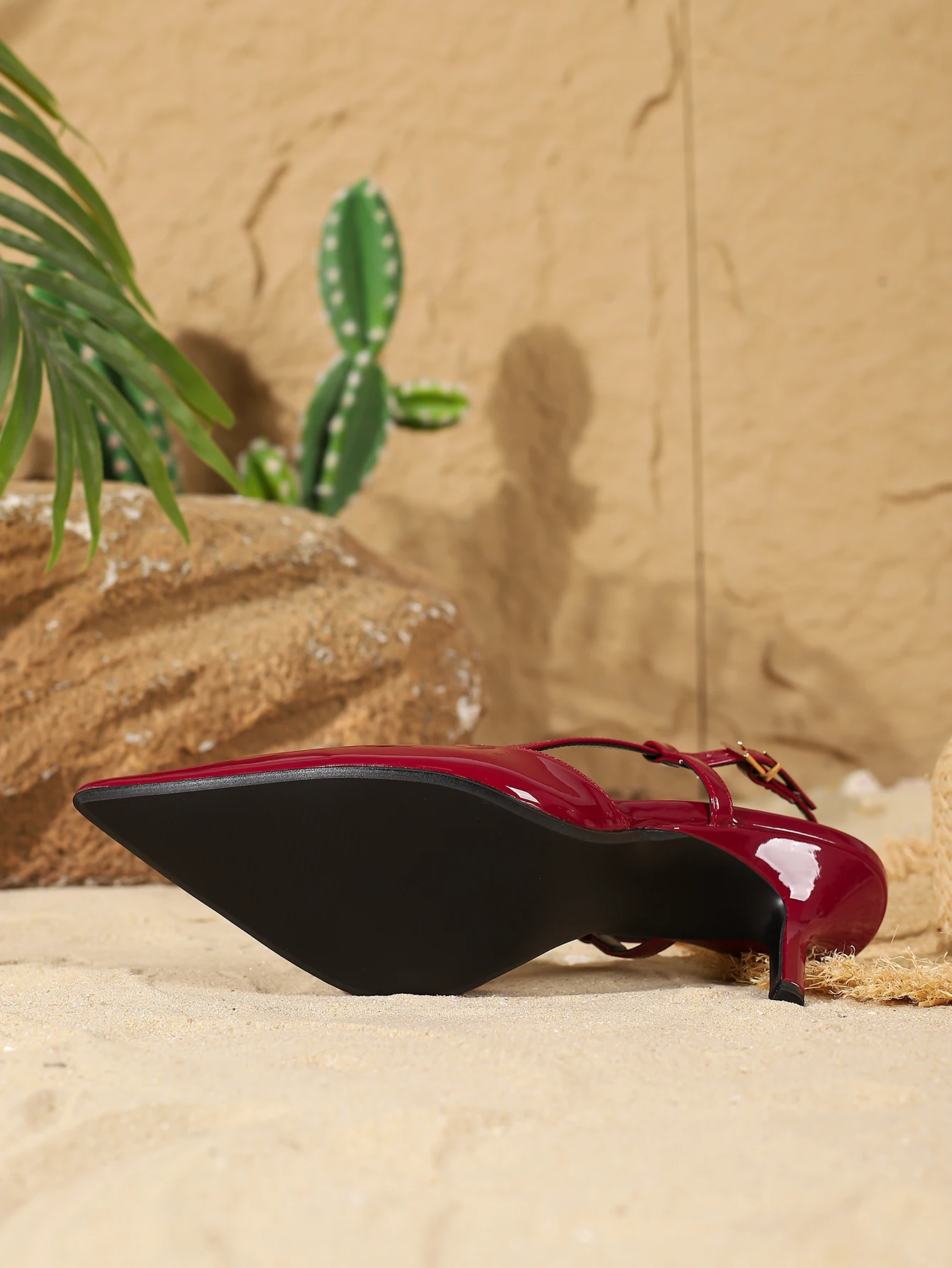 Damenmode Elegante Lackleder-Stilettos mit spitzer Zehenpartie, bequeme, einfache und vielseitige dünne High Heels – Detail 8
