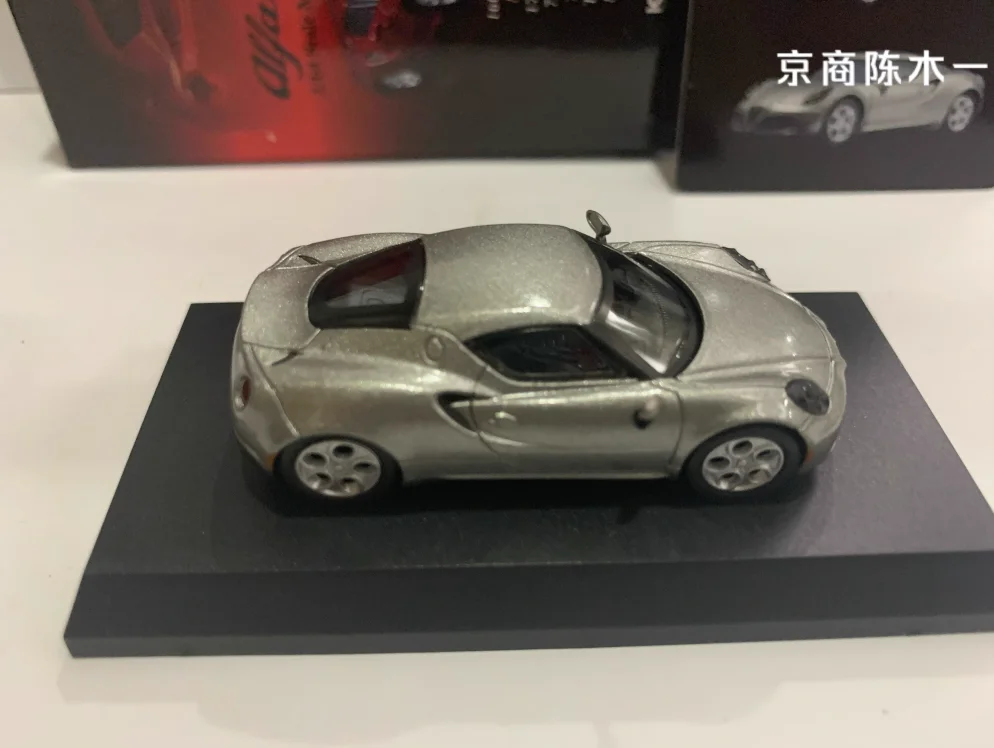 Sb13890809d3340e08b8225bc9ce22702G