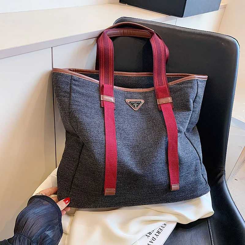 

Large Capacity Denim Bag Women's New 2023 Advanced Texture Tote Bag Fashion Shoulder Bag Commuter Hand-Carrying Bag