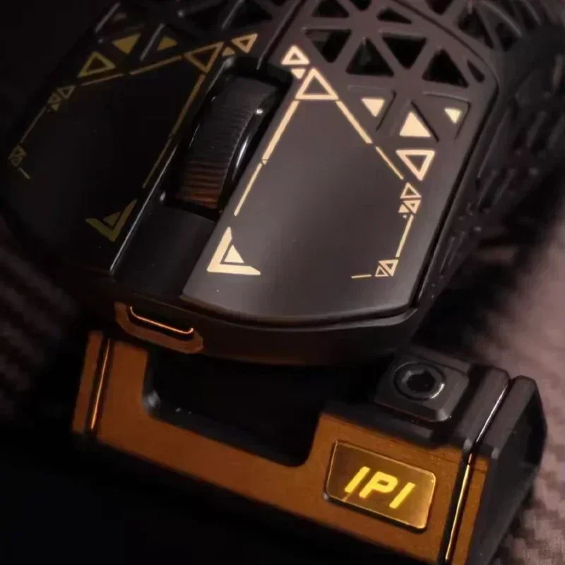IPI Piao Float Hollow Out 3-Mode Wireless E-sport Gaming Mouse 8000Hz PAW3395 Carbon Fiber Customize Mice PC Gaming Accessories