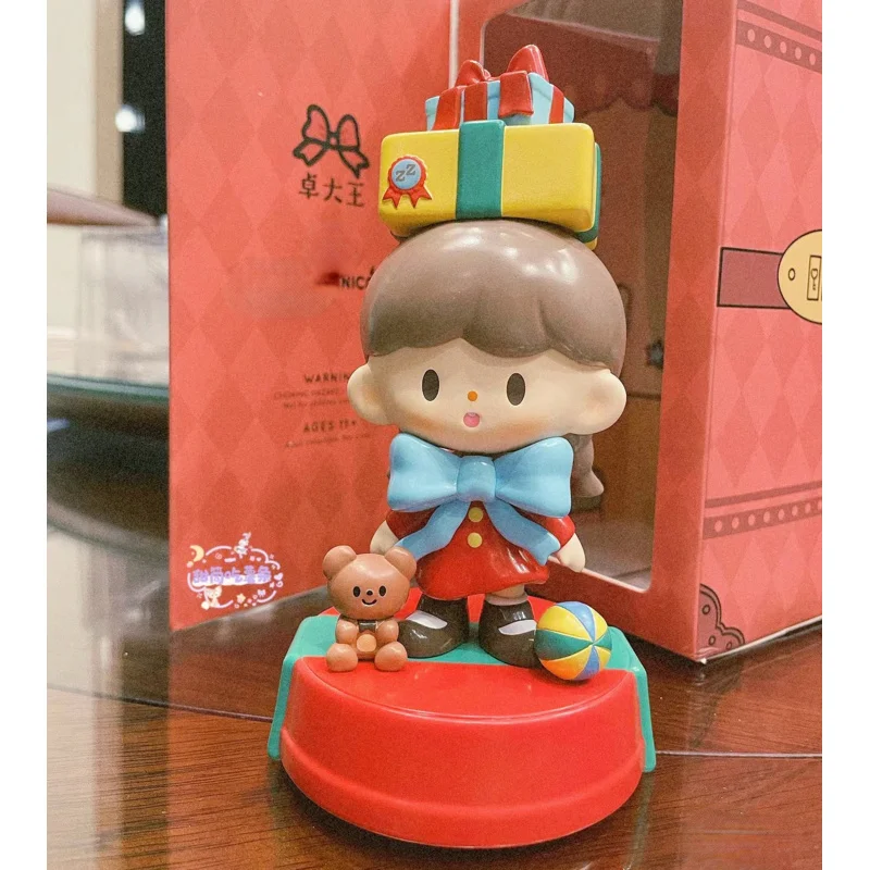Cute ZZoton XMAS Present Box Figure Toys Cute Girl Red Green Xmas Tree Doll Gift Box Christmas Gift Festival Surprise Decoration
