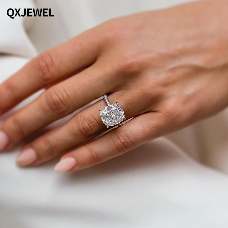

QXJEWEL 14k Gold Ring 8 Carat Crushed Ice Hybrid Cushion Cut VVS Moissanite Micropavé Band For Women Engagement
