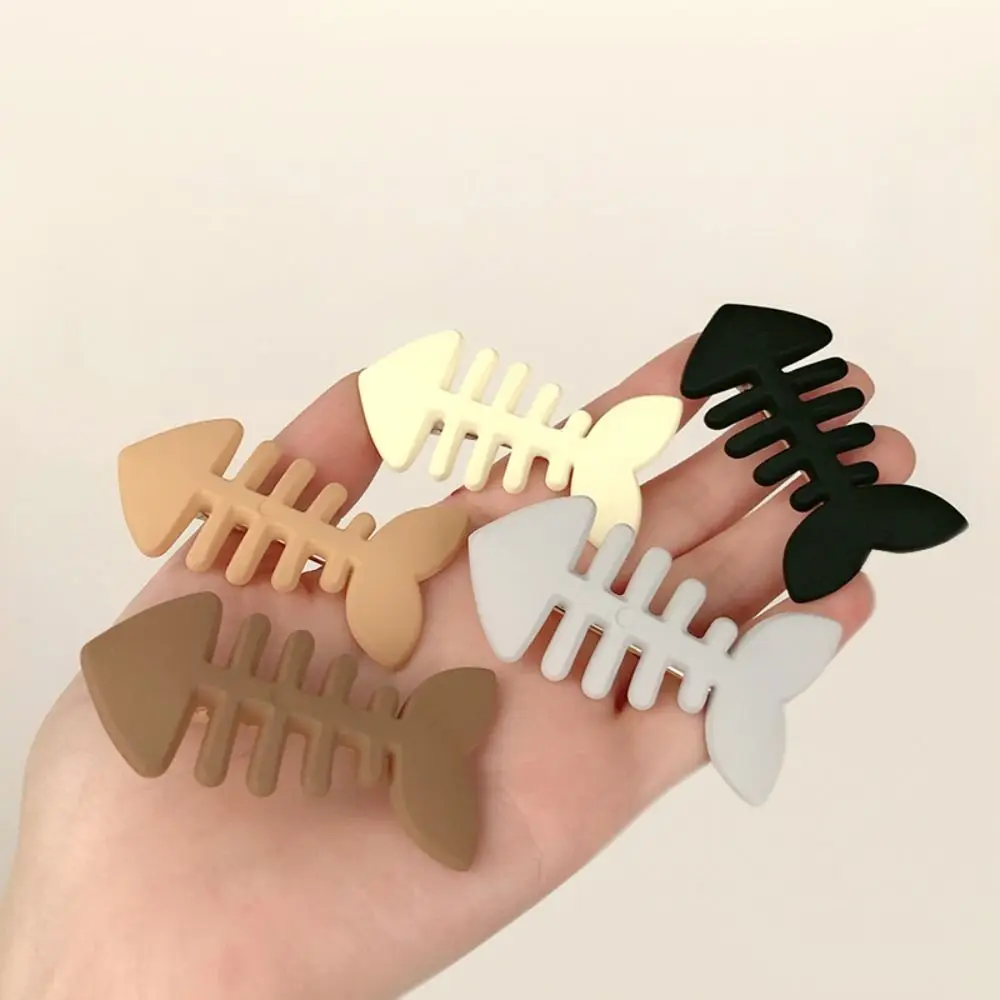 

Cute Korean Fish Bone Hair Clip For Women Girls Sweet Hairpin Barrettes Bangs Side Clip Duckbill Clip Christmas Hair Accessories