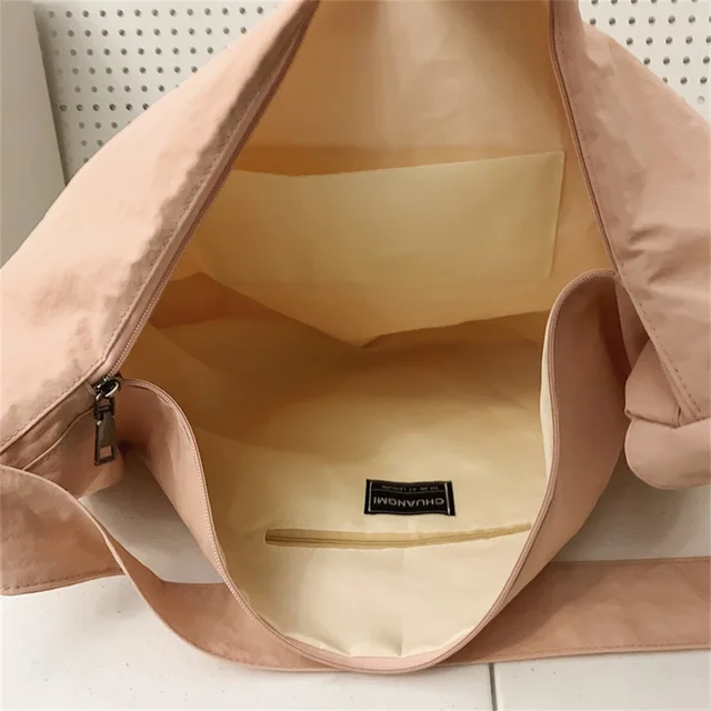 Ladies Fashion Canvas Cross Bag: The Perfect Statement Piece for Every Occasion