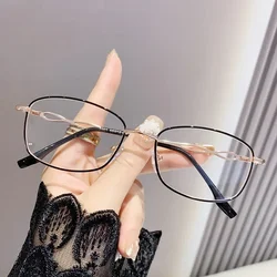 Chic Metal Frame Anti Blue Light Reading Glasses for Women - Portable High - Definition Eyewear (Black)