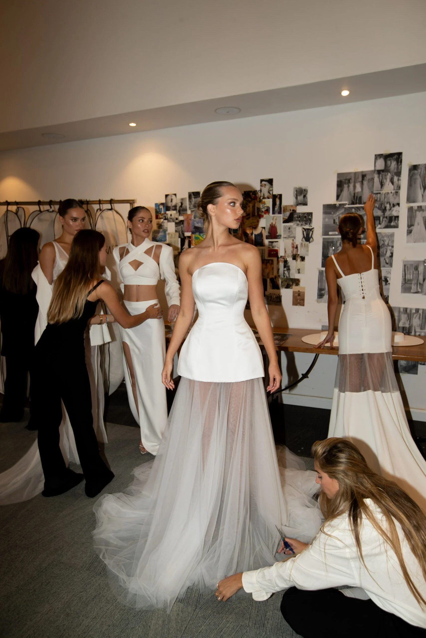 Toofgon Simple Satin Tulle Bride Wedding Gowns Strapless Court Train Bridal Gowns Boho Wedding Dresses robe de mariée Customized 3