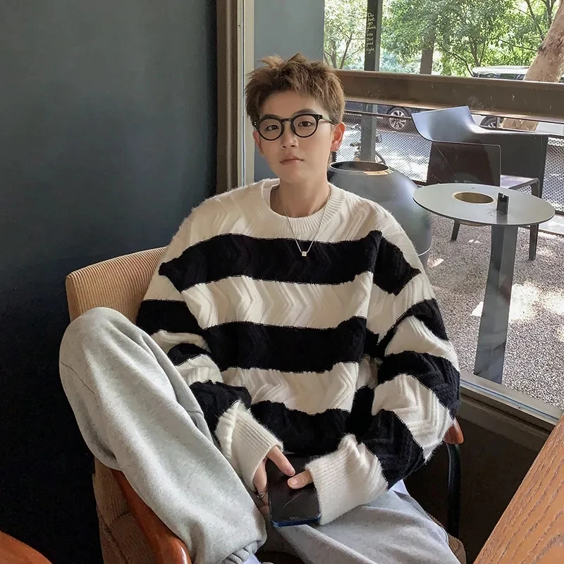 2024 New Spring And Autumn Checkered Sweater Lazy Men's Travel High Quality Loose Leisure Travel Round Neck Knitted Top Large