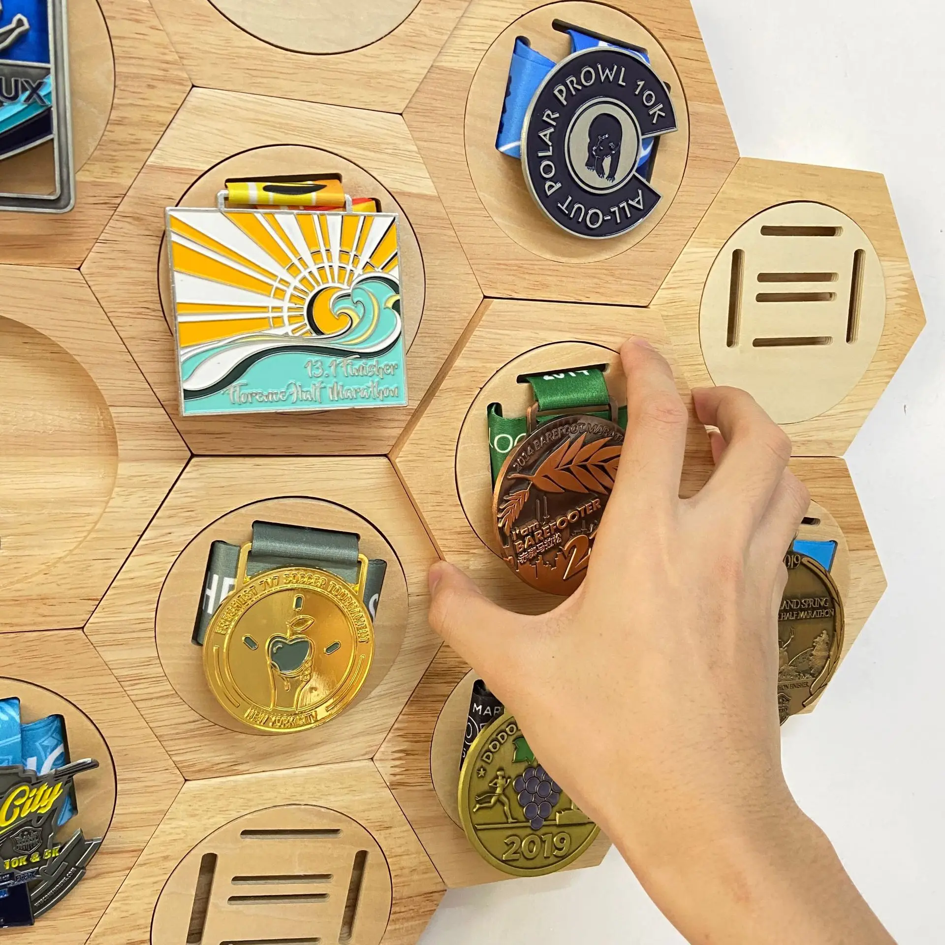 Sport Medal Holder Display Hanger Running Sports With Bib Medal Holde  Hexagonalwooden Medal Holder Marathon Medal Display Hanger - Storage  Holders & Racks - AliExpress