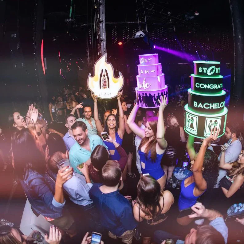 Gold Champagne gun Sprayer Shooting Gun Injector Machine Glorifier VIP bottle service Presenter for Poolbar Party Night Club