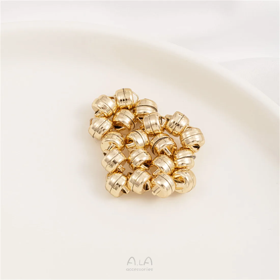 Рисунок 2 - Магнитная застежка в форме гамбургера