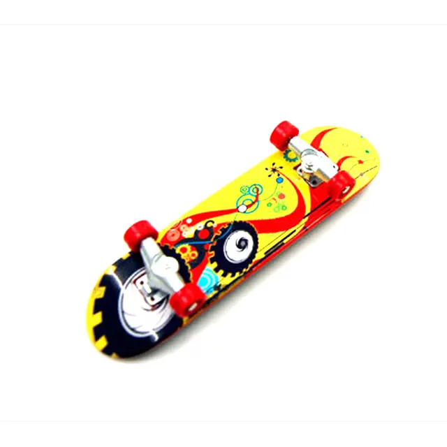 Alloy Mini Finger Skateboarding Fingerboard Toys Finger Scooter Skate Boarding Classic Chic Game Boys Desk Toys 2