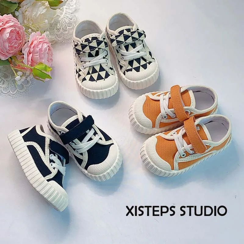 

XISTEPS Casual Kids Canvas Shoes Girls Boys Sneakers Anti-slip Rubber Sole Toddler Shoes Baby First Walker White Black Shoes