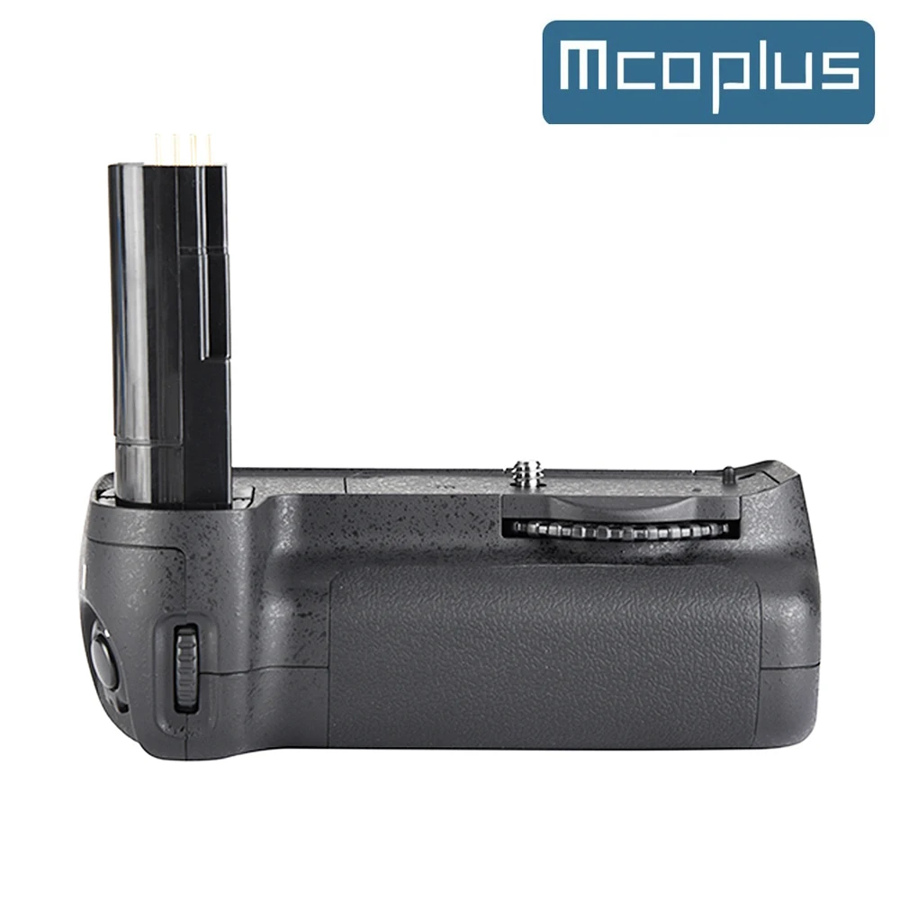 Mcoplus BG-D80 Vertical Battery Grip for Nikon D80 D90 SLR Digital Camera / Replace as MB-D80