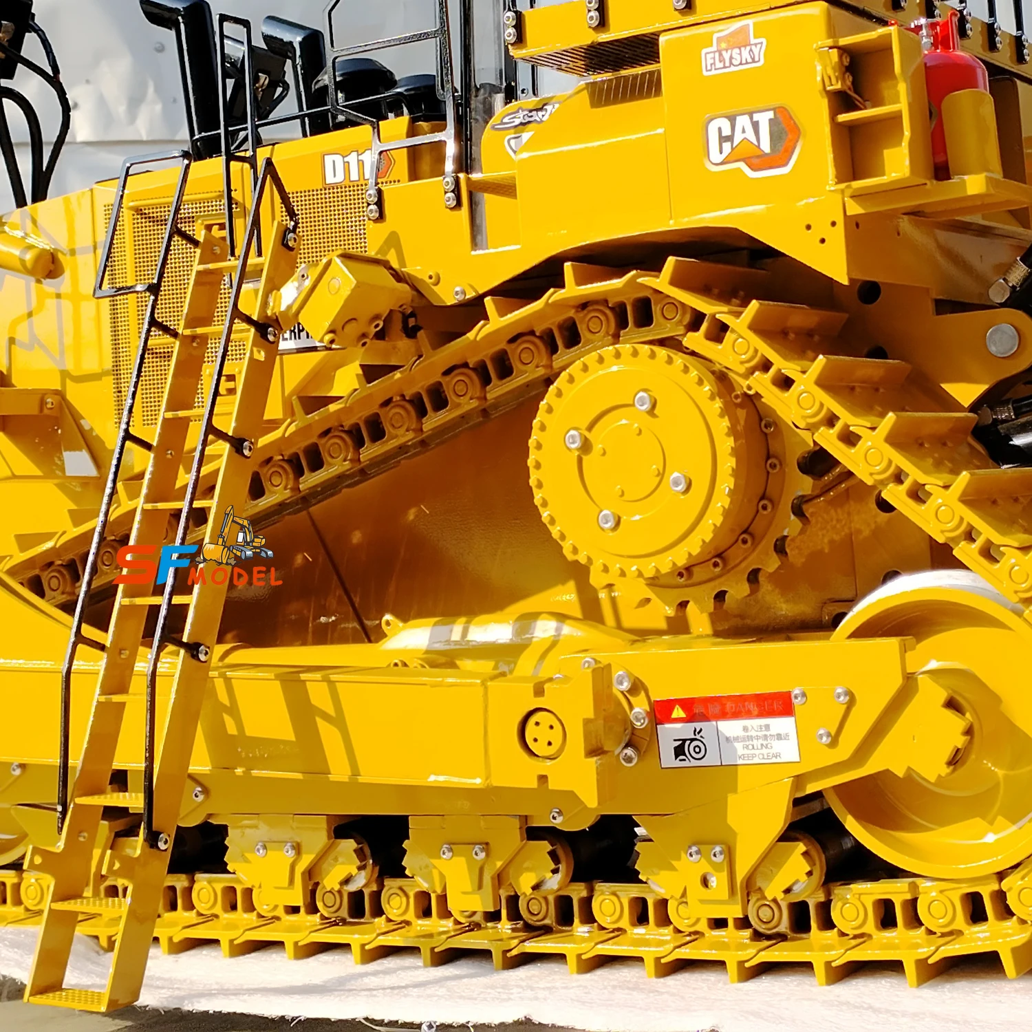 D11T RC Bulldozer 1/10 RC Hydraulic Bulldozer Metal Model with PL18EV Remote Control Engineering Remote Control Truck Boy Toy 4