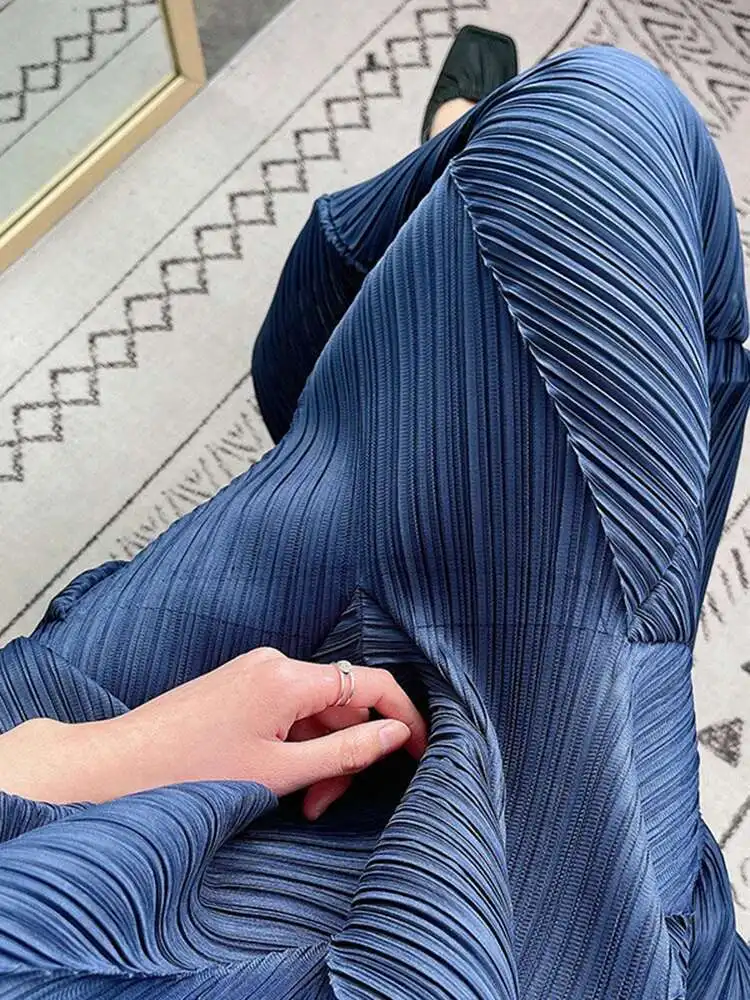 LANMREM Casual Pleated Dress For Women V-neck Sleeveless A-line Maxi Dresses Designer Female Clothing 2025 Summer New 2YA505 - Image 6
