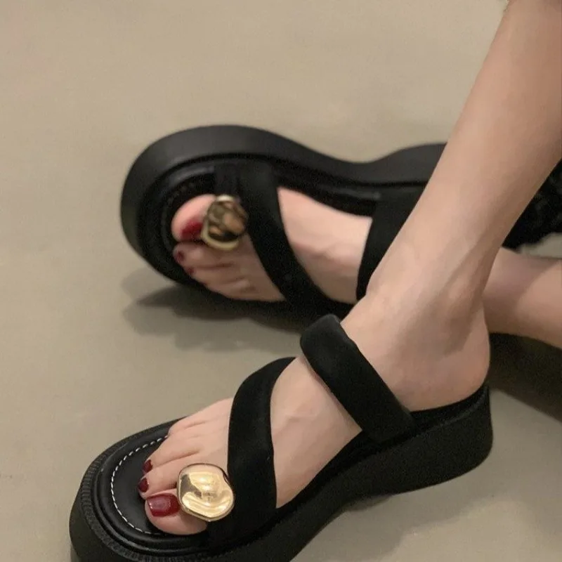 Summer Slippers Women's Toe Sandals Fashionable Metal Thick Soled Slippers Comfortable Flip-flops Casual Clip Sandals Slippers