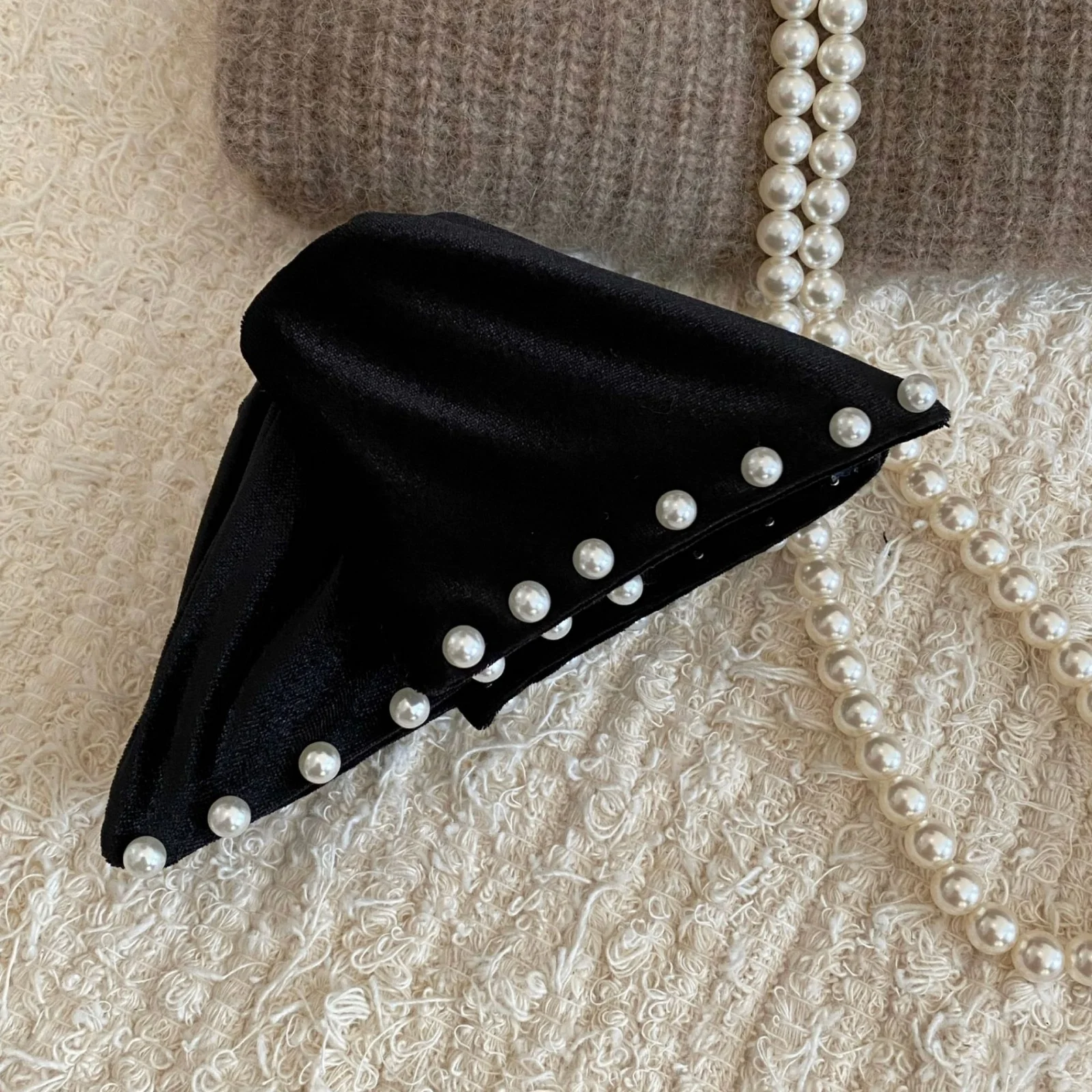 1PC Velvet Bow Hair Claw, Black Pearl-embellished Large Hair Clip, Elegant Vintage Hair Accessory For Women, Chic Updo Hair Grip