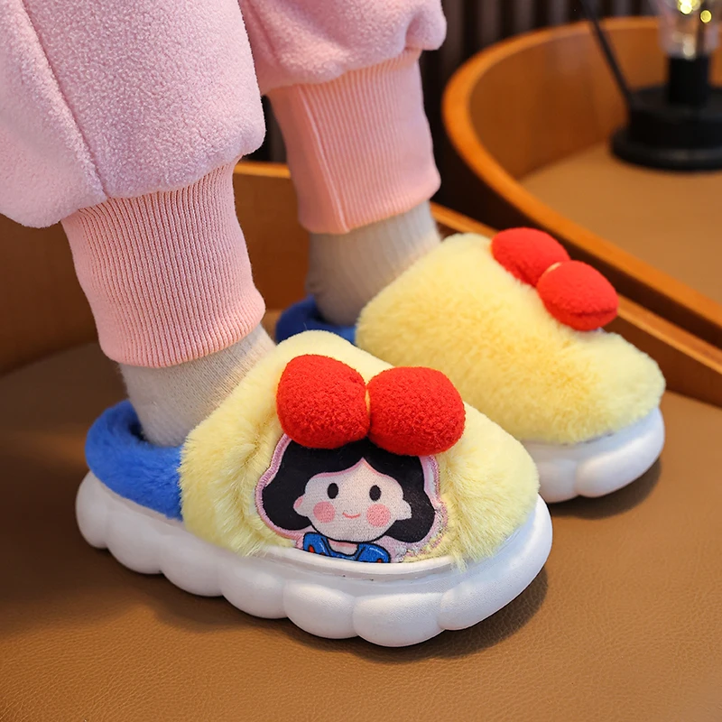 Kids Slippers Children Winter Girls Platform Plush Slippers Home Indoor Non-Slip Warm Cute Cartoon Schoolgirl Princess Shoes 3-12 Years