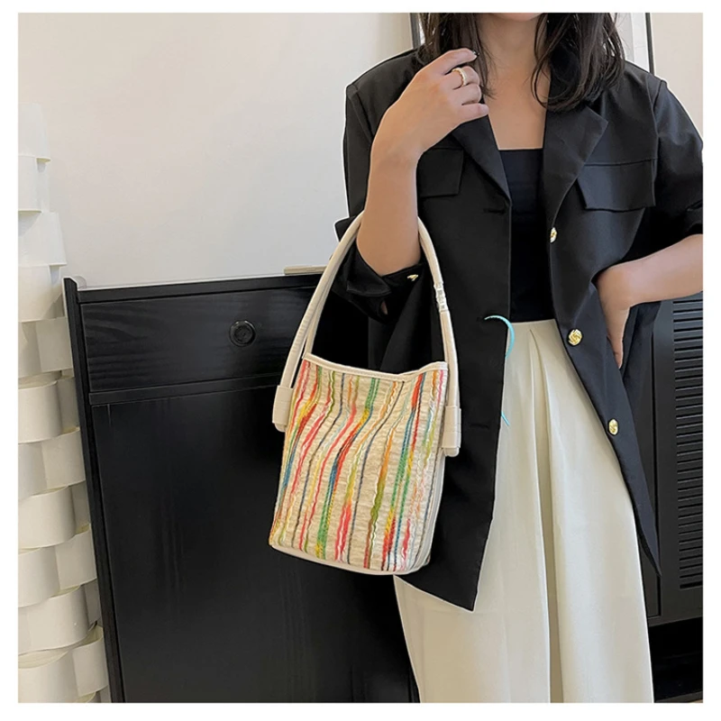 Casual Canvas Women Bucket Tote Bag New Large Capacity Ladies Shoulder Bags New Fashion Mobile Phone Women Handbags