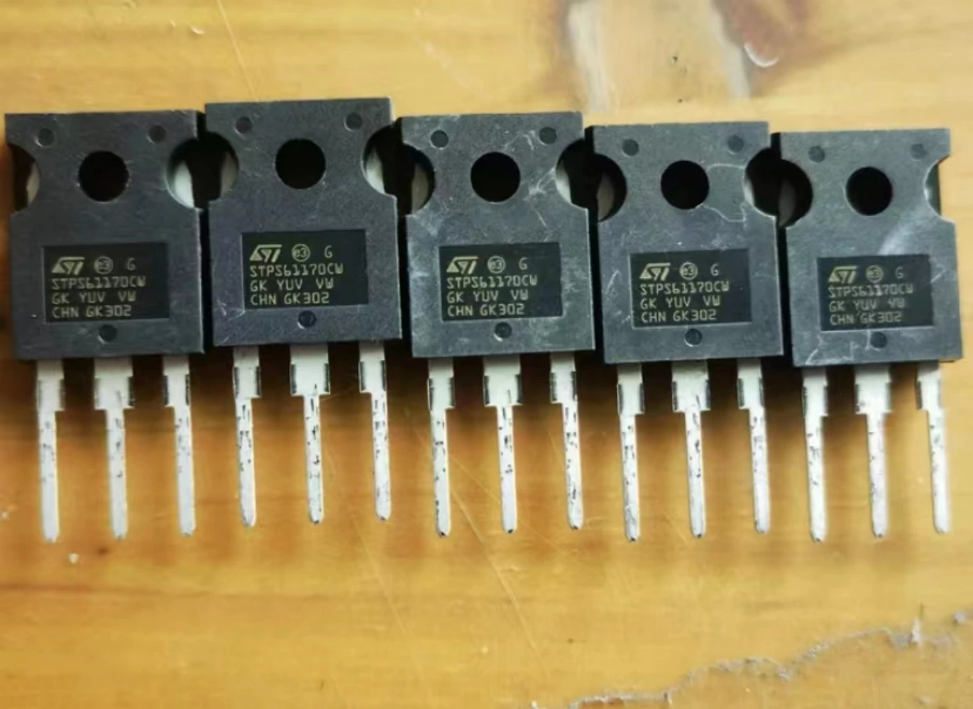 

STPS61170CW STPS61170 61A 170V TO-247