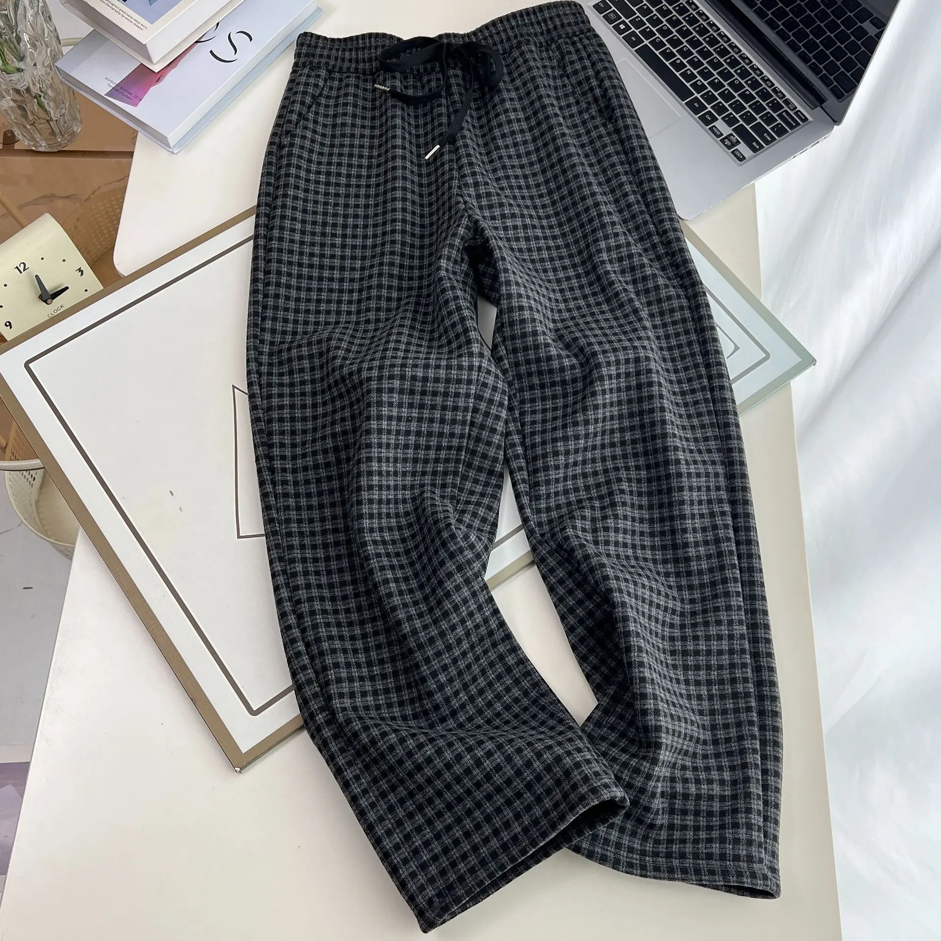 XXXXL Fashion Plus Size Women's Straight Leg Pants 2025 Winter New Style Simple Fleece Warm Retro Plaid Ankle-Length Trousers