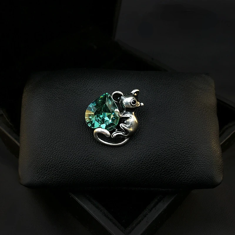Cute Zodiac Little Mouse Pin Mini Small Animal Brooch All-Matching Graceful Women Corsage Suit Accessories Rhinestone Jewelry