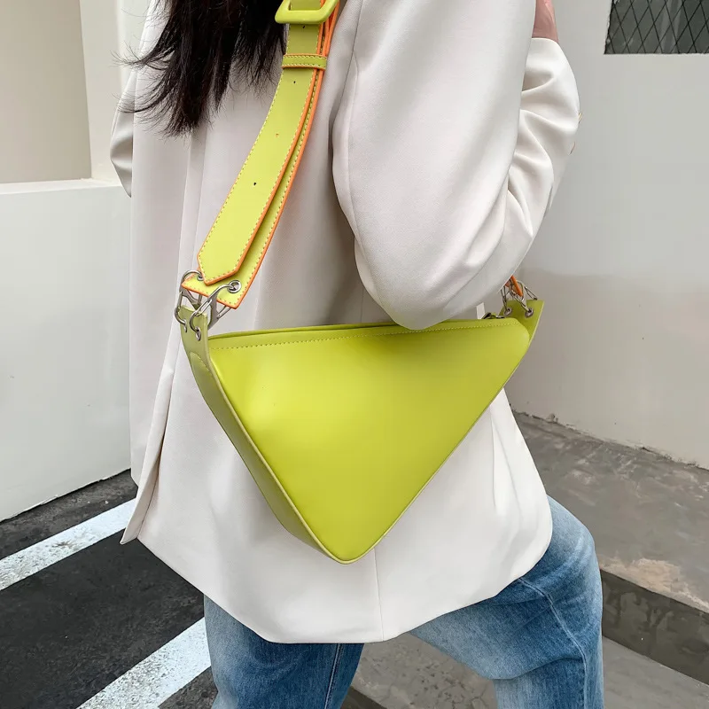 Buy Wholesale China Fashion Branded Messenger Bag Unisex Shoulder Bags Soft  Leather Crossbody Big Size Purses For Women & Designer Crossbody Bags at  USD 57.14