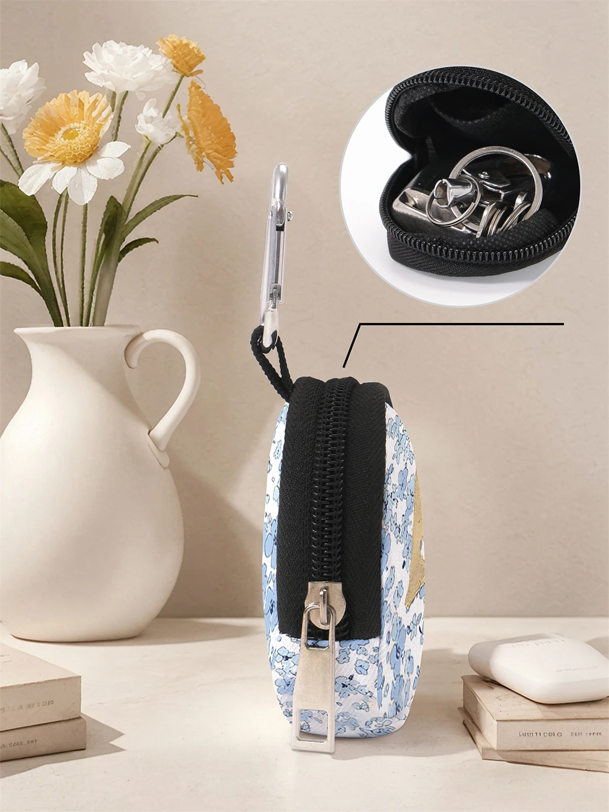 Letter floral print mini wallet, zipper change bag with hook clip, headphone key bag, suitable for men and women
