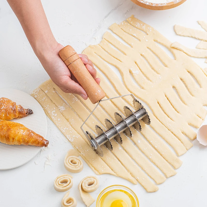 Wooden Handle Manual Noodle Roller Cutter Stainless Steel Pasta Pressing Machine Maker Pizza Dough Knife Kitchen Helpers Tools