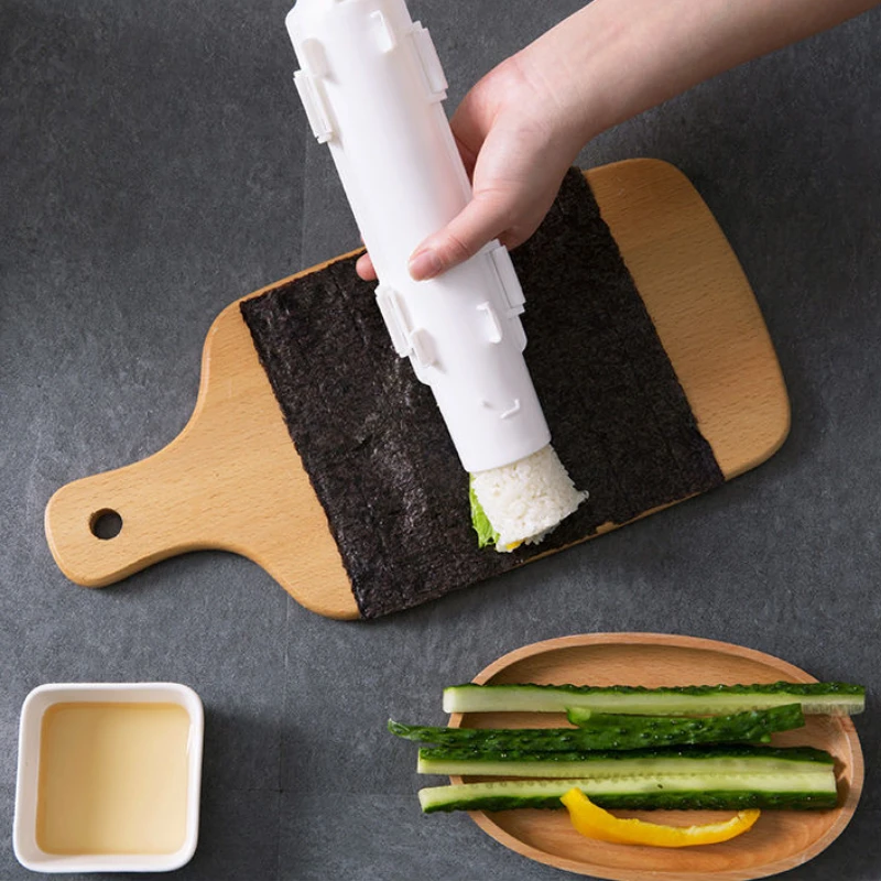 4 Stück Sushi-Form Antihaftbeschichtung Nigiri Sushi Maker Form Nigiri Sushi Making Kits Onigiri Reisform DIY Werkzeuge für DIY Küchenwerkzeuge
