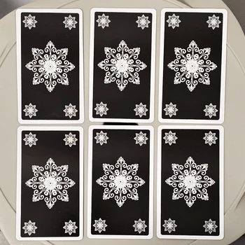 Giochi di carte dei tarocchi Acquerello e inchiostri