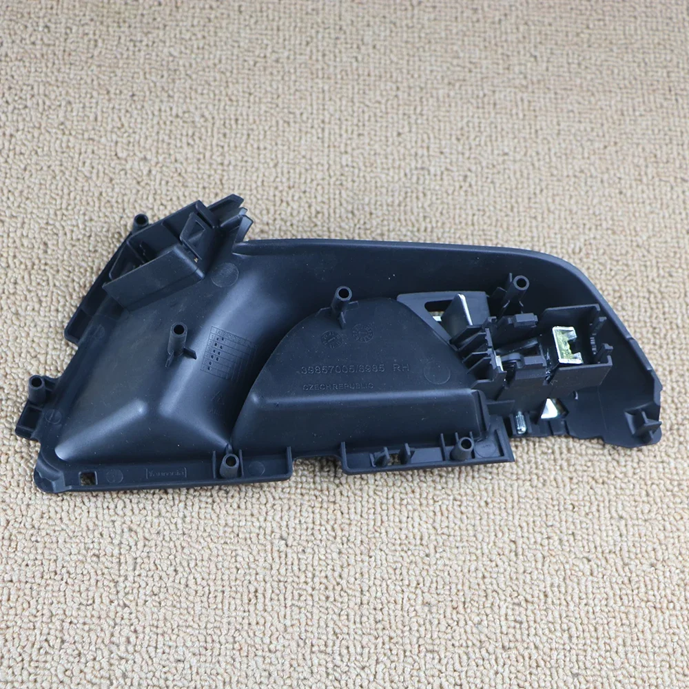 39856995 39857005 Inside Door Handle Passenger Front Right and