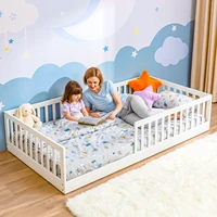 Lit au sol 95 x 200 cm, lit au sol de style Montessori, doté de barrières de sécurité et d'un sommier à lattes, capacité de charge jusqu'à 100 kg, adapté aux garçons et aux filles, lit enfant simple, blanc. 1